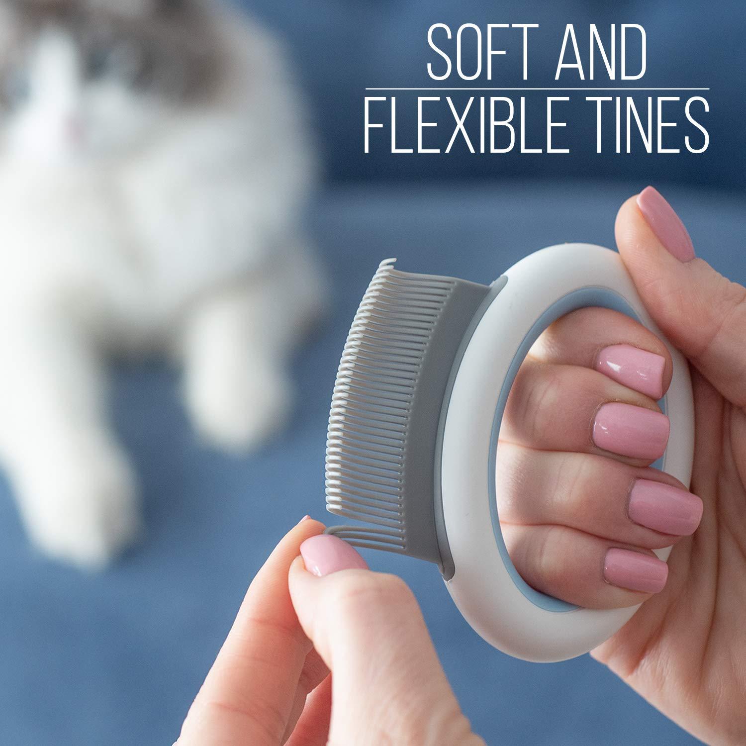 Effective Grooming Deshedding Tool for Pets