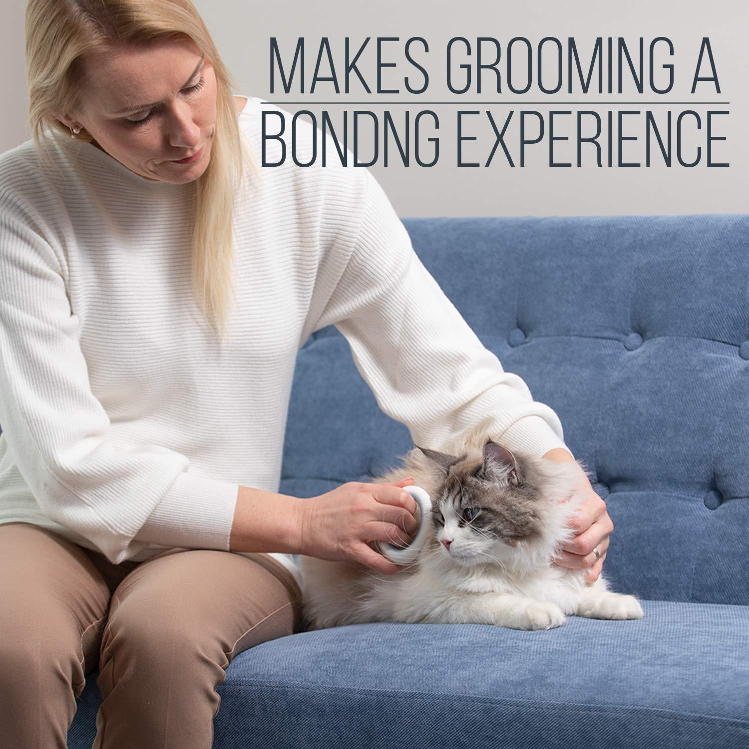 Effective Grooming Deshedding Tool for Pets